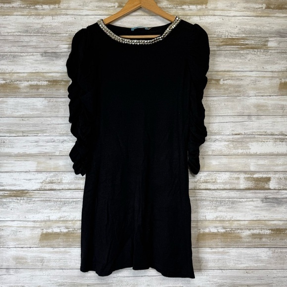 Alice + Olivia Dresses & Skirts - Alice + Olivia Women’s Studded Black Rouched Sleeve Knit Dress size Medium